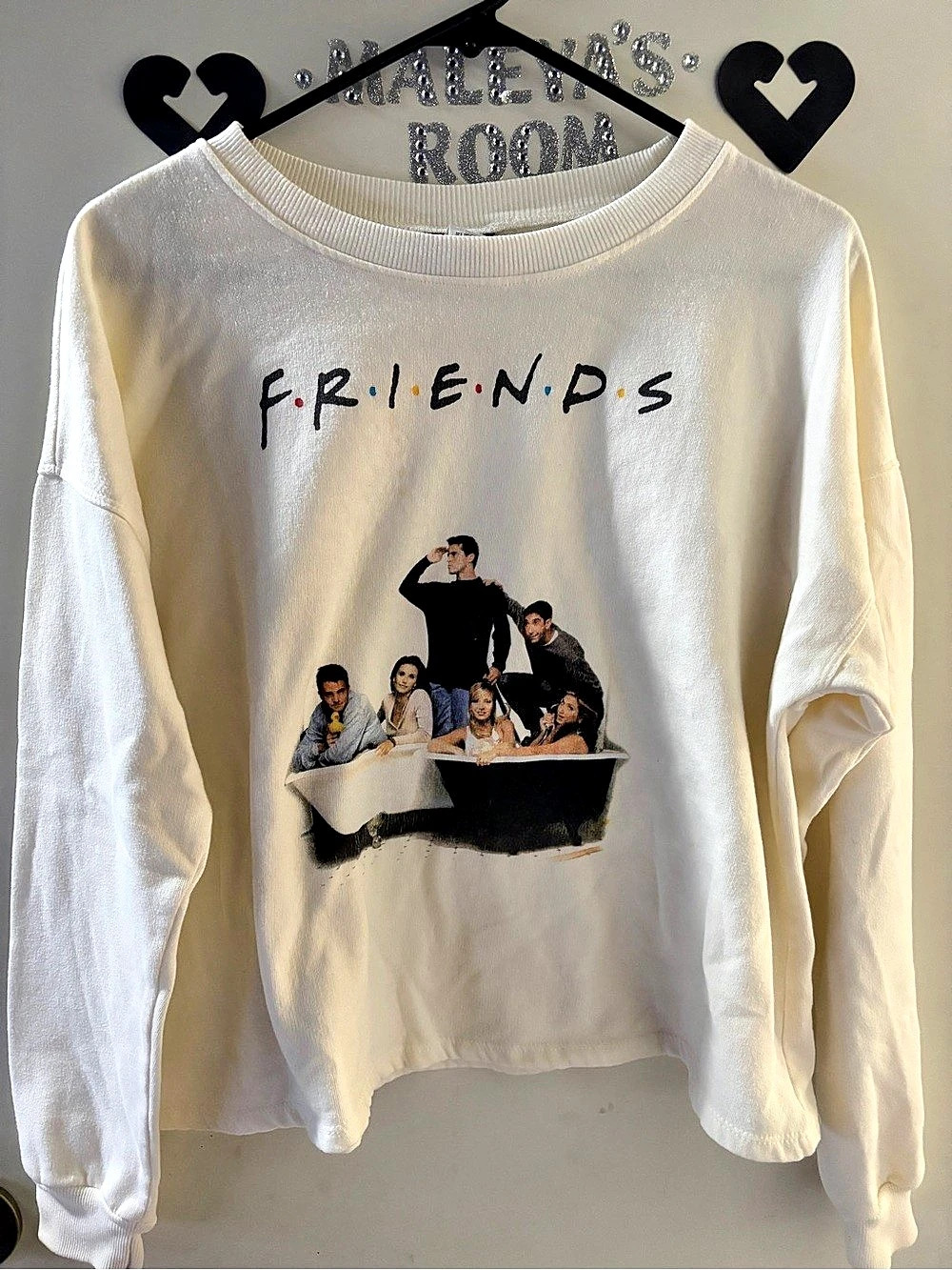 Friends Graphic Sweatshirt in White Like New